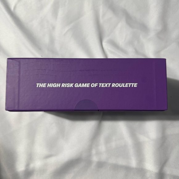 Hit Send Party Card Game – Original Edition (17+) NWOT - Picture 7 of 7